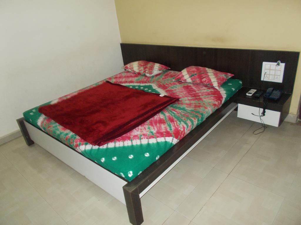 Hotel Rudraksh Virani Luaran gambar
